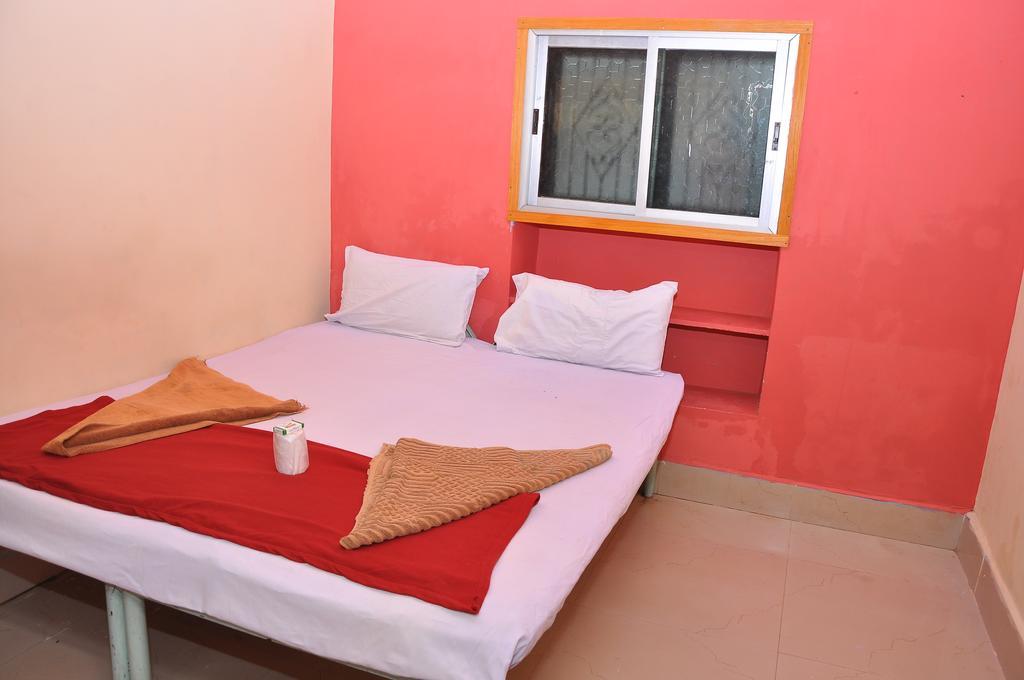 Manju Guest House Хампи Екстериор снимка