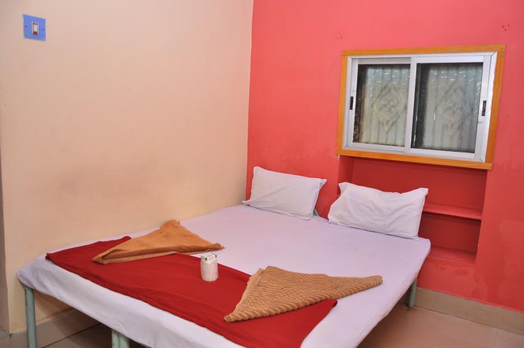 Manju Guest House Хампи Екстериор снимка